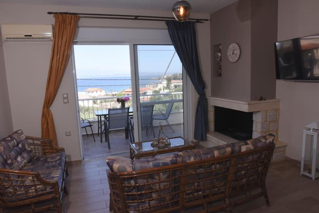 Katerina Luxury Suites Elia  Bagian luar foto